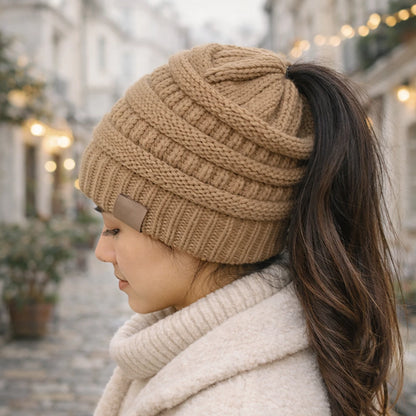 PonyTail Cozy Beanie™ – ポニーテールコージービーニー  伸縮性があり、スタイリッシュで暖かい（限定版）