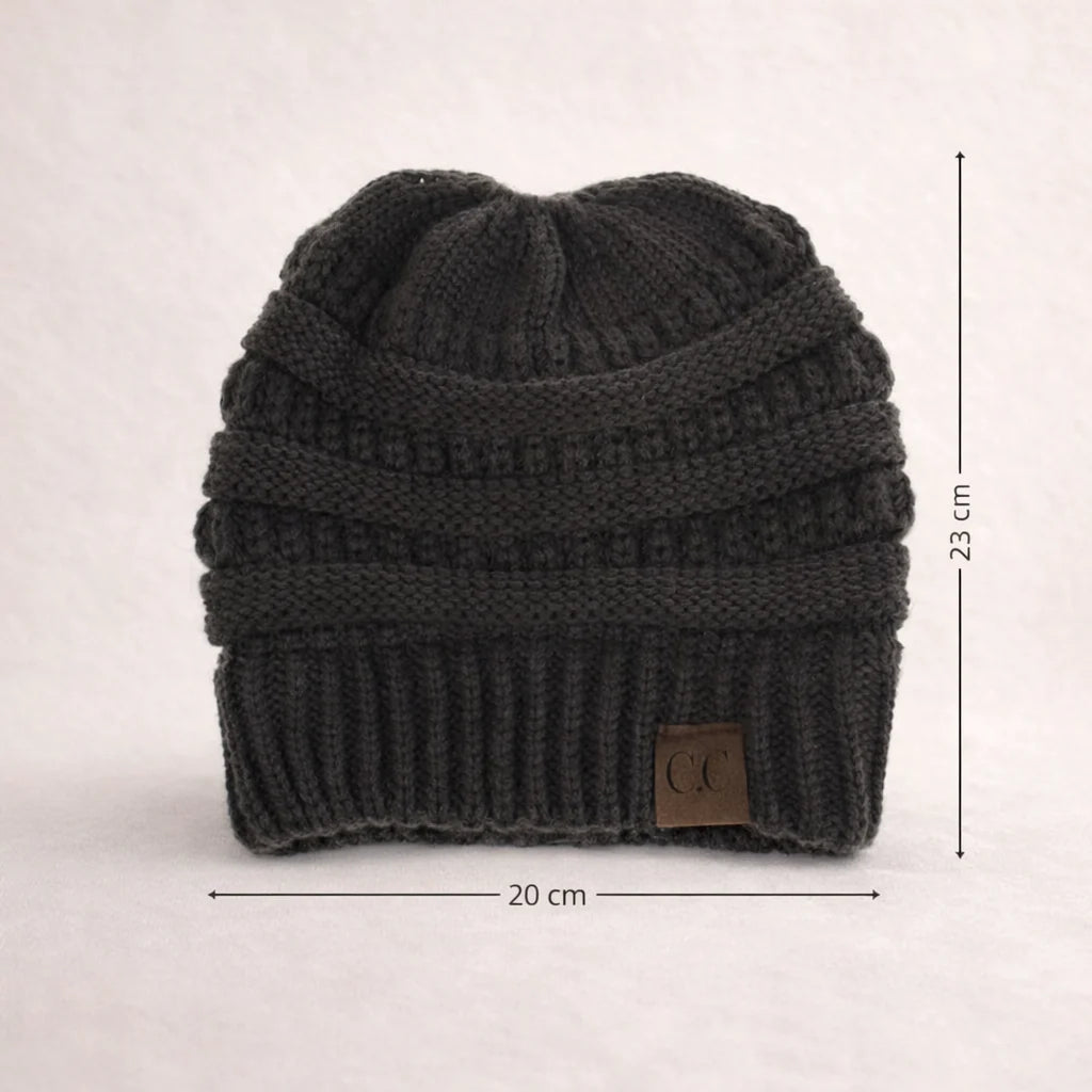 PonyTail Cozy Beanie™ – ポニーテールコージービーニー  伸縮性があり、スタイリッシュで暖かい（限定版）